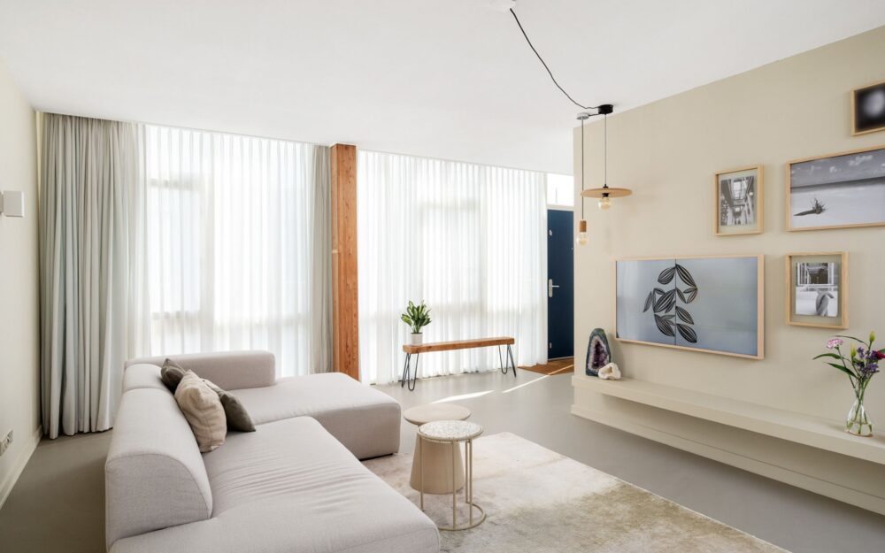 Woonkamer in Naturel wonen interieur, adviesplan gemaakt door Combi Design