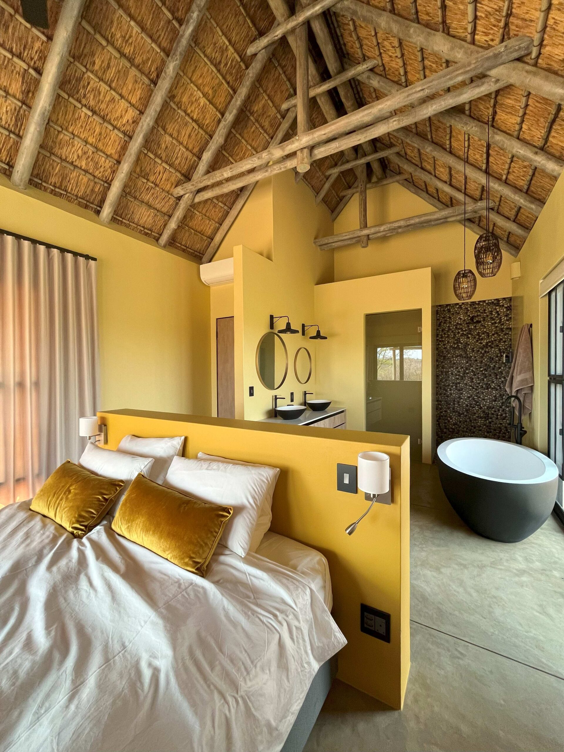 IMG_0805 Gele slaapkamer in vakantiehuis in Zuid-Afrika, interieur advies door Combi Design