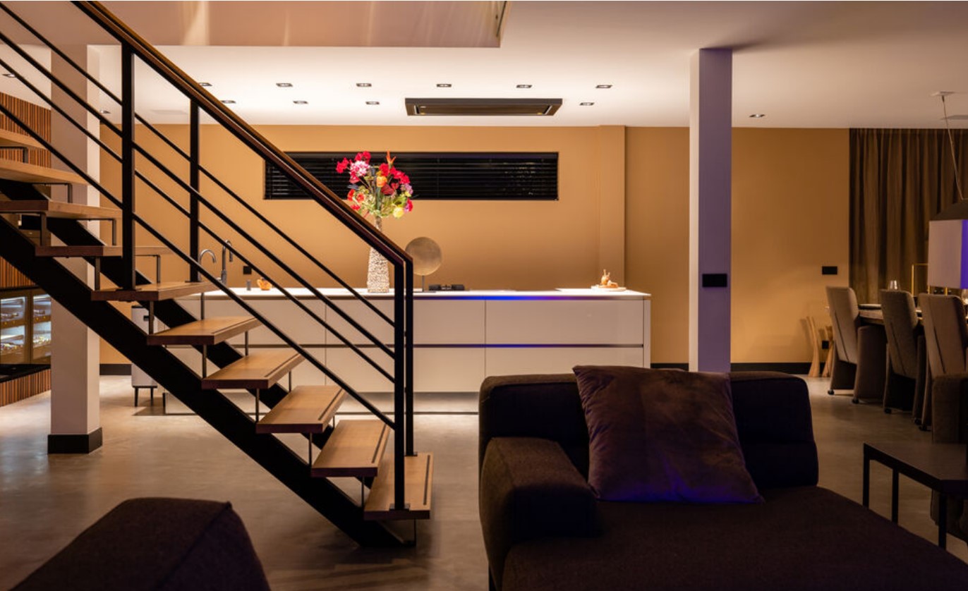 Schermafbeelding 2024-10-29 114643 Keuken met licht in huis van klant, interieuradvies door Combi Design