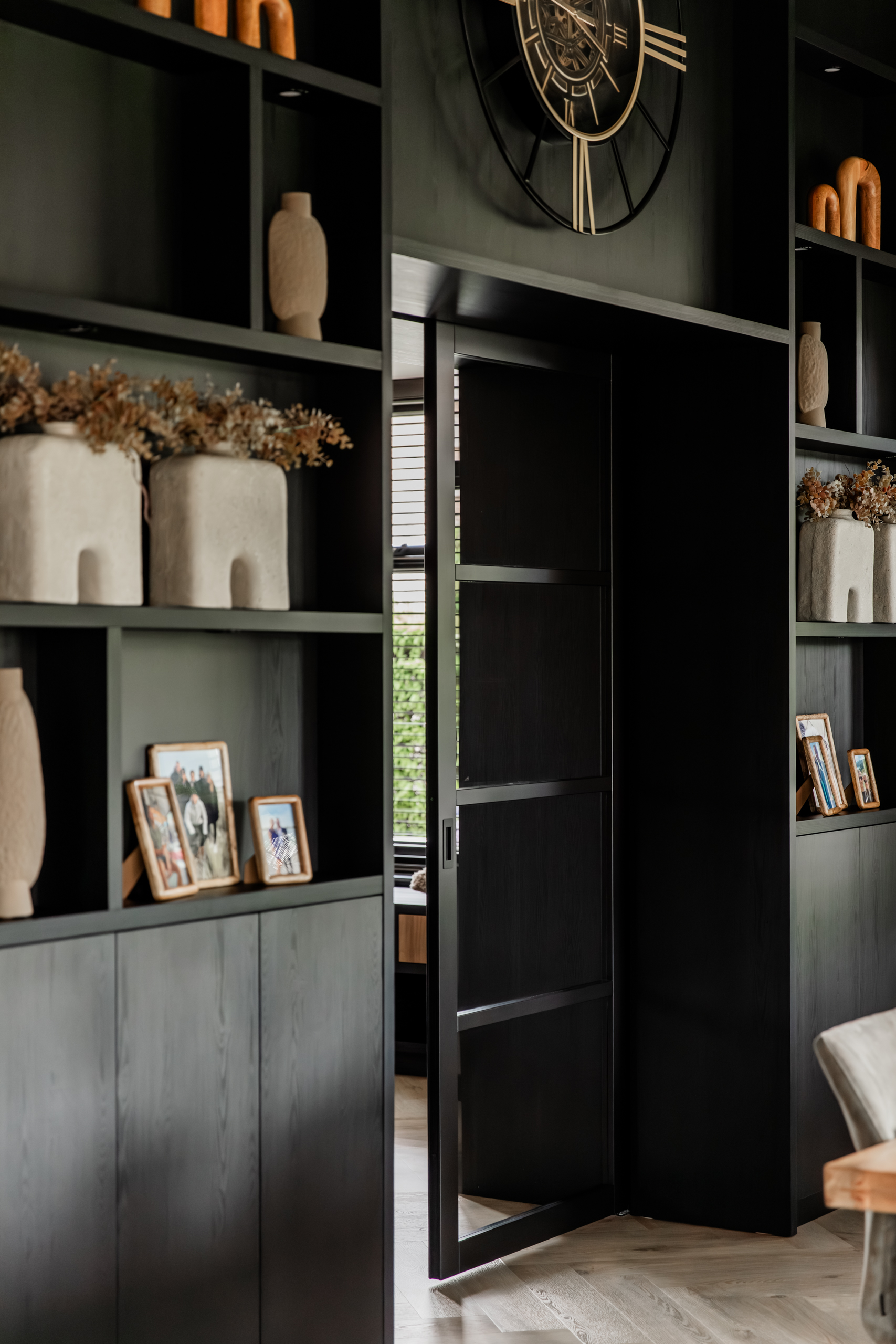 Kastenwand in woning van klant, interieuradvies door Combi Design